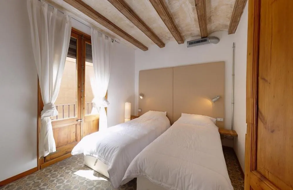 ברצלונה Visit-Bcn Cosmopolitan Apartments מלון